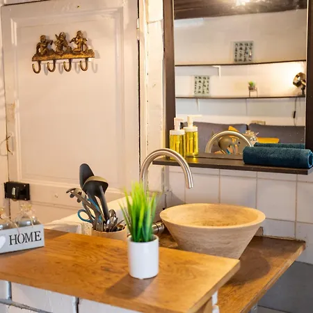 Studio Cosy Romantique En Plein Coeur De Appartamento *